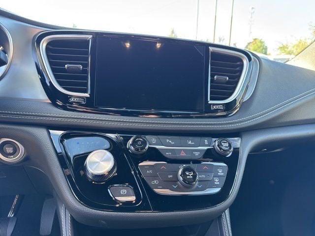 2026 Chrysler Pacifica Limited AWD