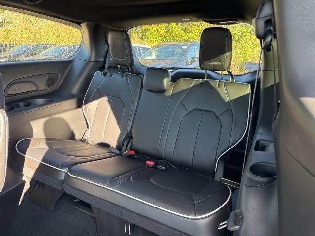 2026 Chrysler Pacifica Limited AWD