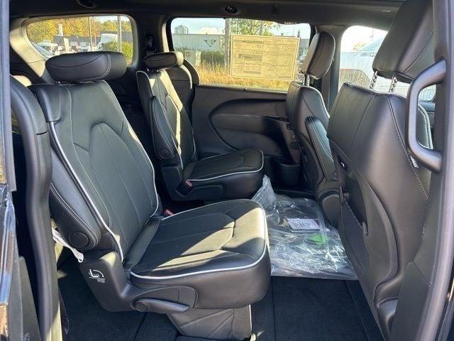 2026 Chrysler Pacifica Limited AWD