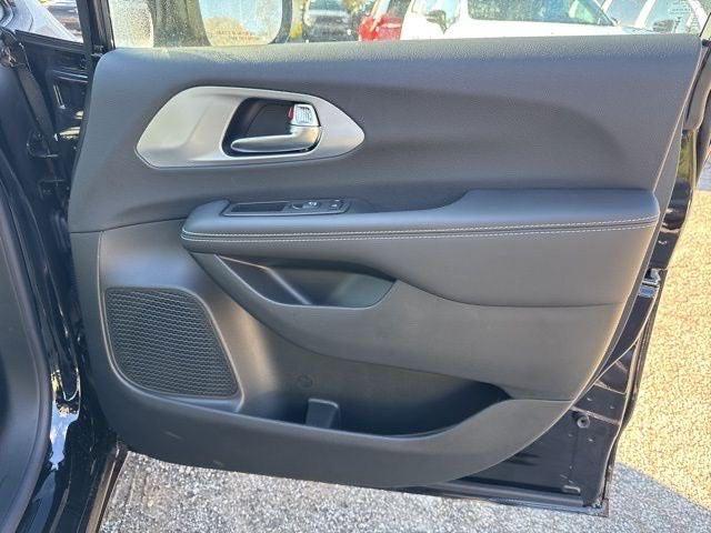 2026 Chrysler Pacifica Limited AWD