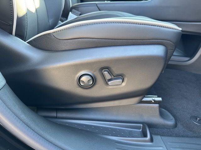 2026 Chrysler Pacifica Limited AWD