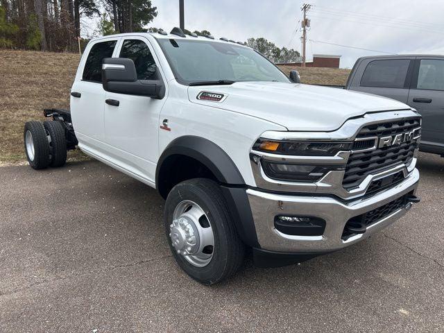 2026 RAM Ram 5500 Chassis Cab RAM 5500 TRADESMAN CHASSIS CREW CAB 4X4 60 CA