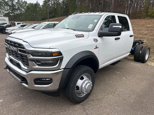 2026 RAM Ram 5500 Chassis Cab RAM 5500 TRADESMAN CHASSIS CREW CAB 4X4 60 CA