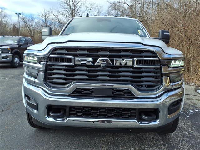 2026 RAM Ram 5500 Chassis Cab RAM 5500 BIG HORN CHASSIS CREW CAB 4X4 84 CA