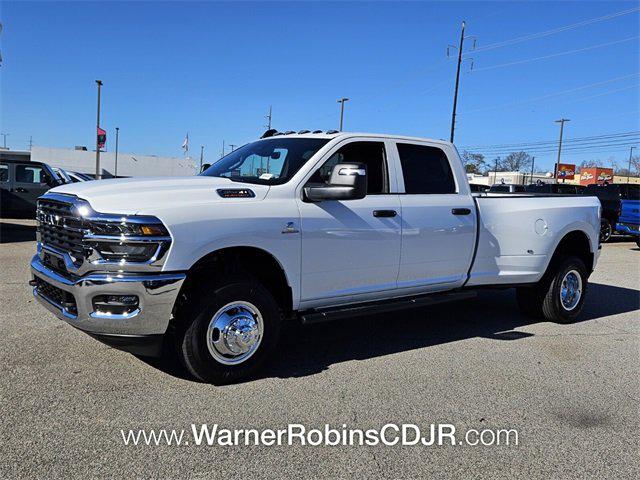 2026 RAM Ram 3500 RAM 3500 TRADESMAN CREW CAB 4X4 8 BOX