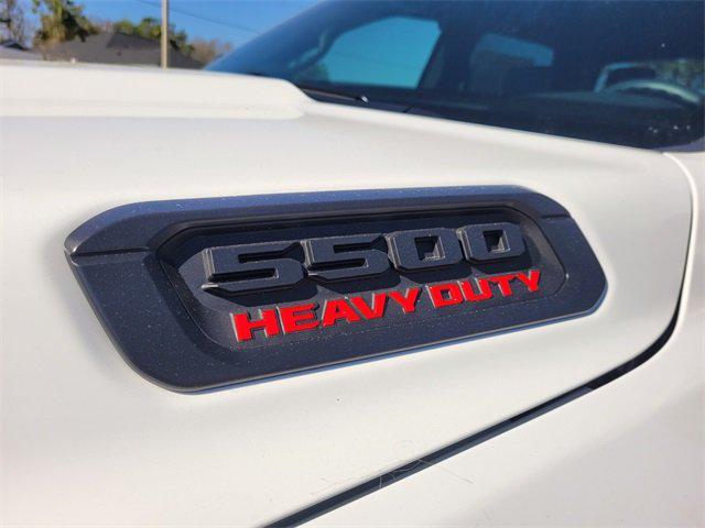 2026 RAM Ram 5500 Chassis Cab RAM 5500 TRADESMAN CHASSIS CREW CAB 4X4 84 CA 2026 RAM Ram 5500 Chassis Cab RAM 5500 TRADESMAN CHASSIS CREW CAB 4X4 84 CA