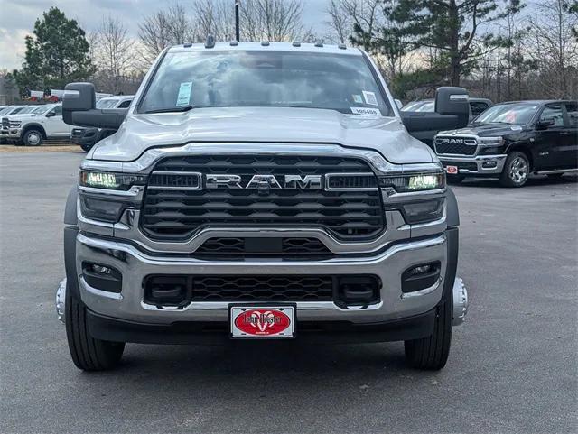 2026 RAM Ram 5500 Chassis Cab RAM 5500 TRADESMAN CHASSIS CREW CAB 4X4 84 CA