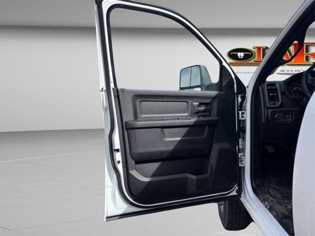 2026 Ram 3500 Chassis Cab Tradesman/Big Horn