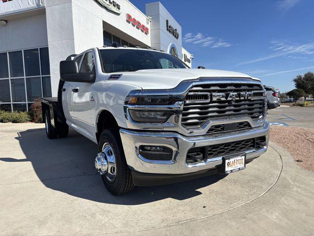 2026 RAM Ram 3500 Chassis Cab RAM 3500 TRADESMAN CREW CAB CHASSIS 4X4 60 CA
