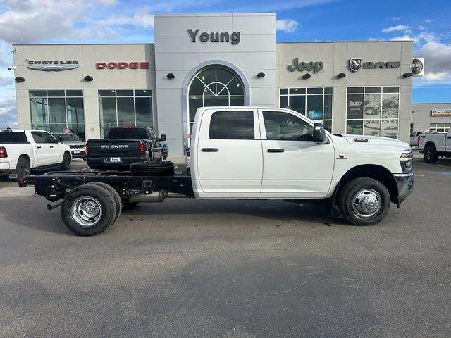 2026 RAM Ram 3500 Chassis Cab RAM 3500 TRADESMAN CREW CAB CHASSIS 4X4 60 CA