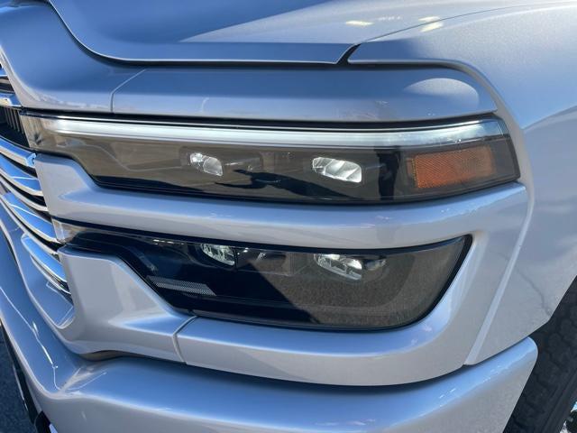2026 Ram 3500 Laramie Crew Cab 4x4 8' Box