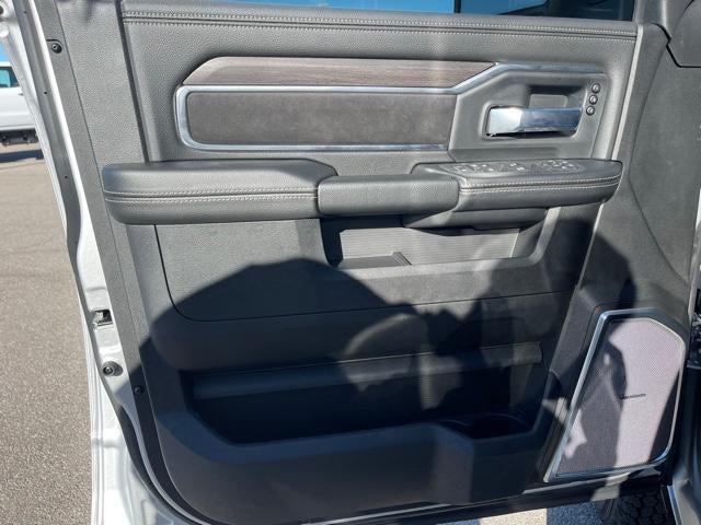 2026 Ram 3500 Laramie Crew Cab 4x4 8' Box