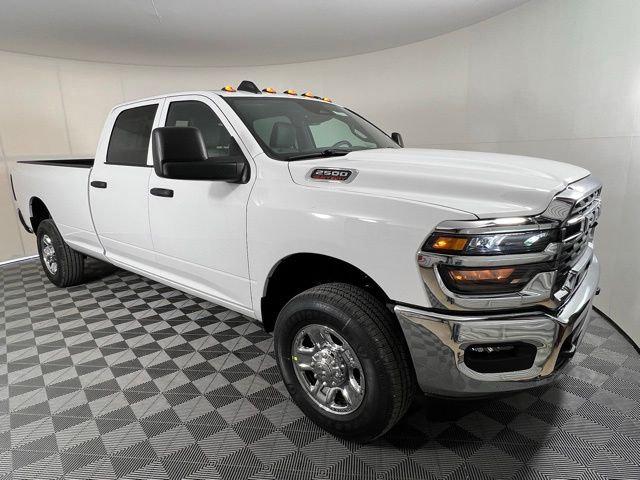 2026 RAM Ram 2500 RAM 2500 TRADESMAN CREW CAB 4X4 8 BOX