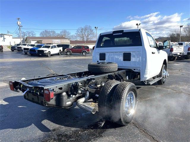 2026 RAM Ram 3500 Chassis Cab RAM 3500 TRADESMAN CHASSIS REGULAR CAB 4X4 60 CA 2026 RAM Ram 3500 Chassis Cab RAM 3500 TRADESMAN CHASSIS REGULAR CAB 4X4 60 CA