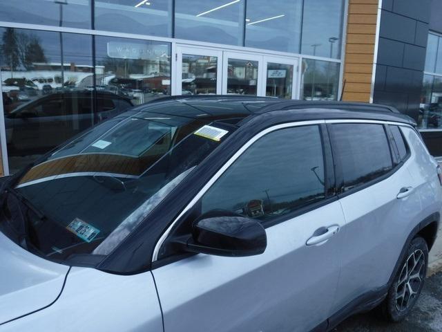 2026 Jeep Compass COMPASS LIMITED 4X4 2026 Jeep Compass COMPASS LIMITED 4X4