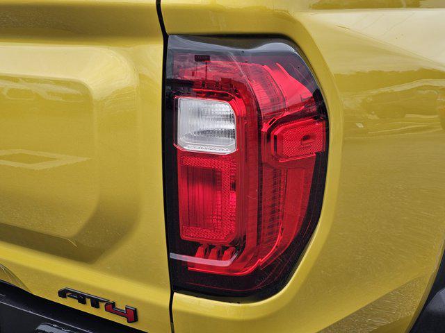 2023 GMC Canyon 4WD Crew Cab Short Box AT4