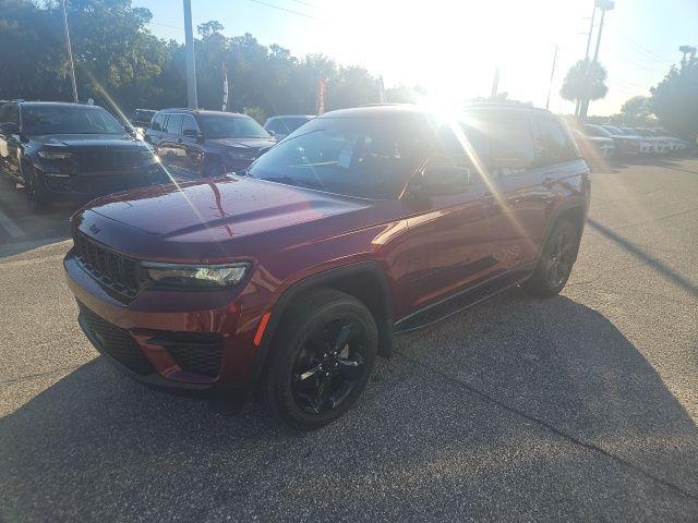 2023 Jeep Grand Cherokee Altitude 4x4 2023 Jeep Grand Cherokee Altitude 4x4