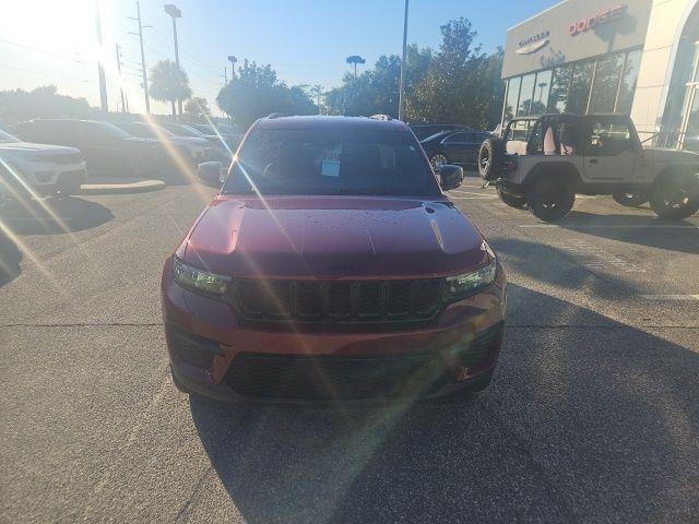 2023 Jeep Grand Cherokee Altitude 4x4 2023 Jeep Grand Cherokee Altitude 4x4