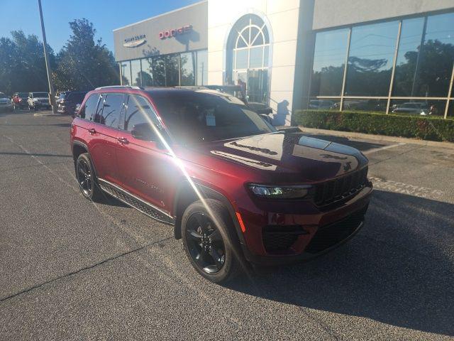 2023 Jeep Grand Cherokee Altitude 4x4 2023 Jeep Grand Cherokee Altitude 4x4