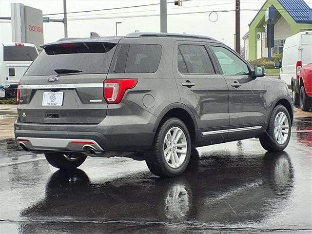2017 Ford Explorer XLT 2017 Ford Explorer XLT