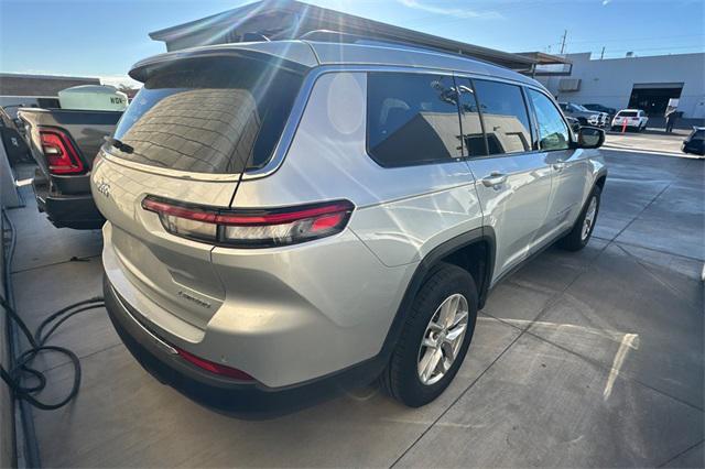 2023 Jeep Grand Cherokee L Laredo 4x2