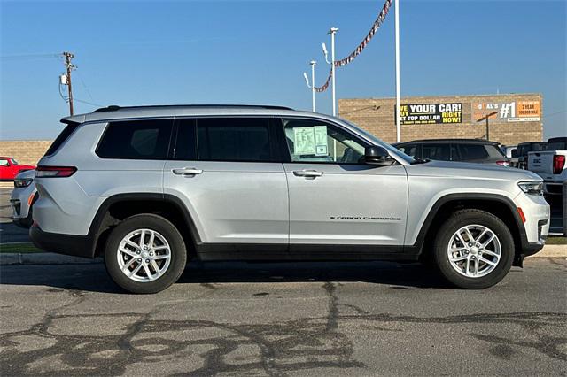 2023 Jeep Grand Cherokee L Laredo 4x2 2023 Jeep Grand Cherokee L Laredo 4x2