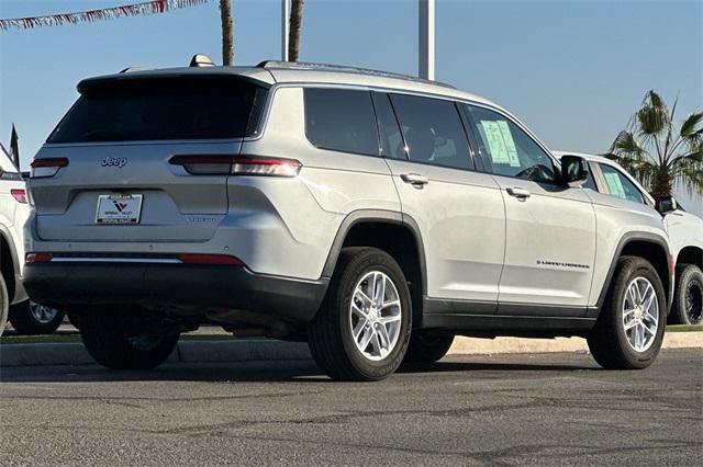 2023 Jeep Grand Cherokee L Laredo 4x2 2023 Jeep Grand Cherokee L Laredo 4x2