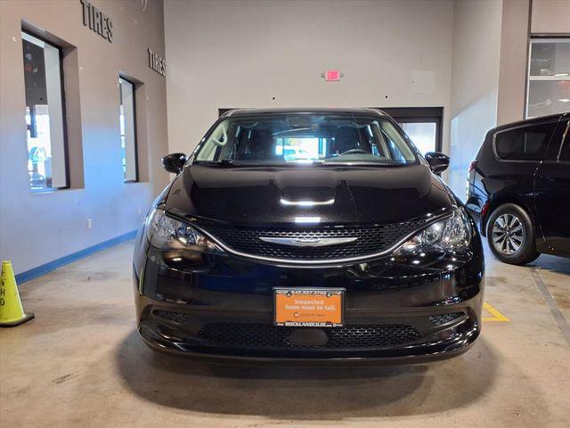 2024 Chrysler Voyager LX