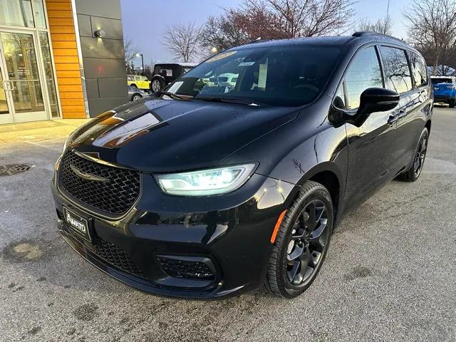 2023 Chrysler Pacifica Limited AWD