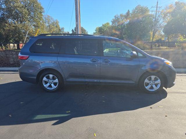2017 Toyota Sienna LE 8 Passenger 2017 Toyota Sienna LE 8 Passenger