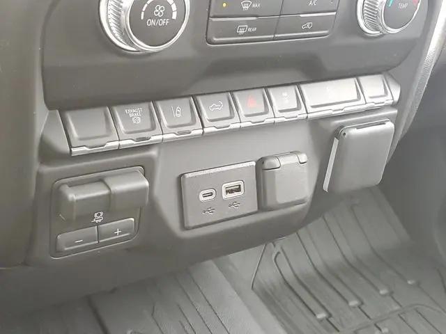 2026 GMC Sierra 2500HD Crew Cab, Standard Bed, Pro, 4WD