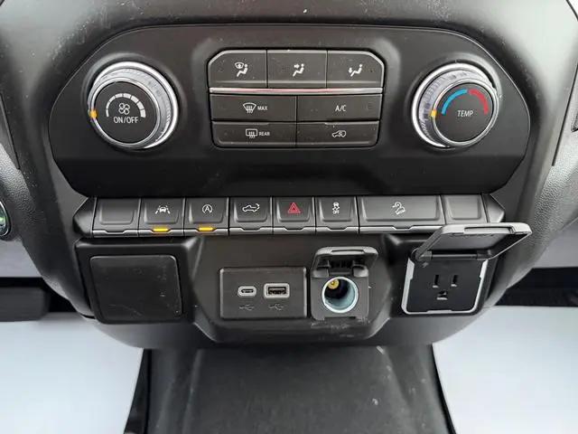 2026 Chevrolet Silverado 1500 4WD Crew Cab Short Bed Custom Trail Boss