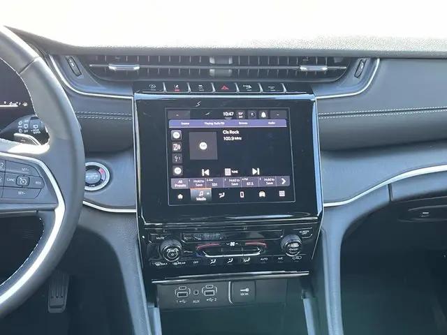 2025 Jeep Grand Cherokee L Laredo X 4x4