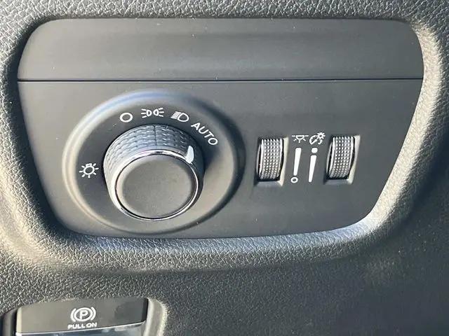 2025 Jeep Grand Cherokee L Laredo X 4x4
