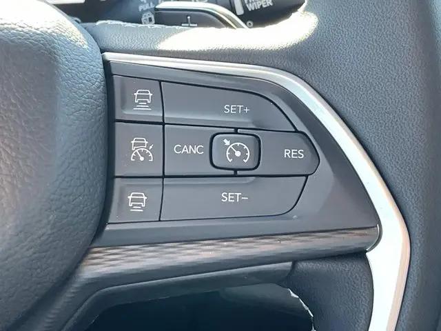 2025 Jeep Grand Cherokee L Laredo X 4x4