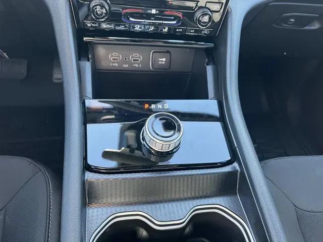 2025 Jeep Grand Cherokee L Laredo X 4x4