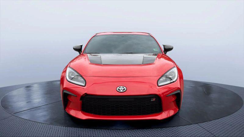 2024 Toyota GR86 Premium