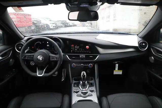 2025 Alfa Romeo Giulia RWD