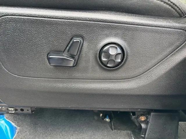 2020 Ram 1500 Big Horn Crew Cab 4x4 5'7" Box