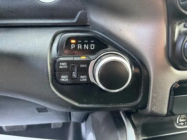 2020 Ram 1500 Big Horn Crew Cab 4x4 5'7" Box