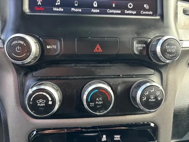 2020 Ram 1500 Big Horn Crew Cab 4x4 5'7" Box