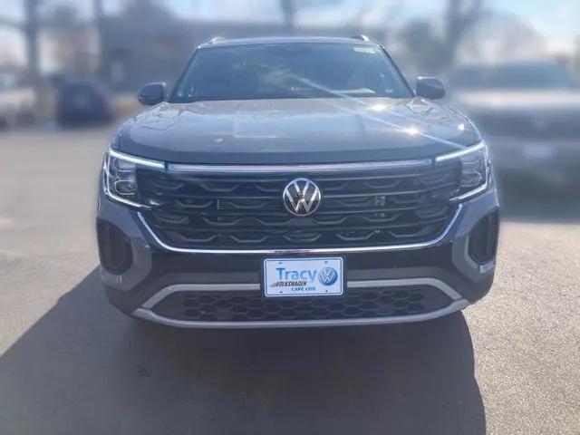 2026 Volkswagen Atlas Cross Sport SE with Technology