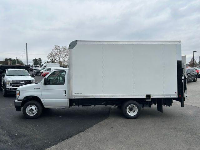 2026 Ford E-450 Cutaway Base