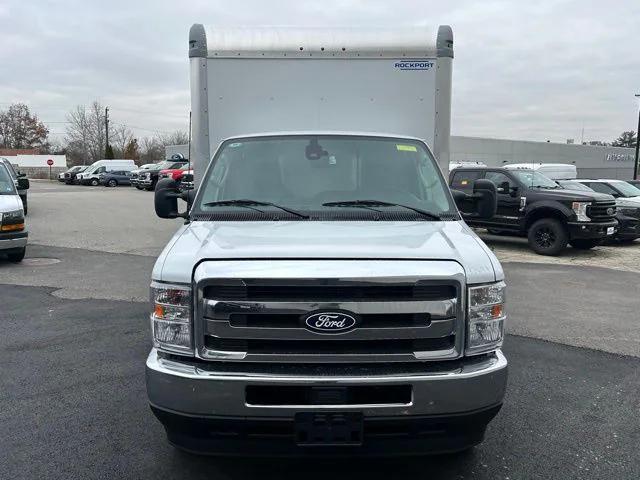 2026 Ford E-450 Cutaway Base