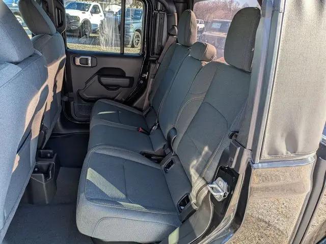 2026 Jeep Gladiator Sport S