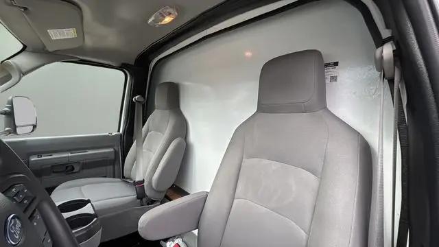 2024 Ford E-350 Cutaway Base