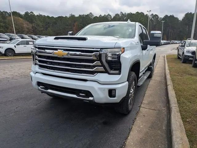 2026 Chevrolet Silverado 2500HD Crew Cab, Standard Bed, High Country, 4WD