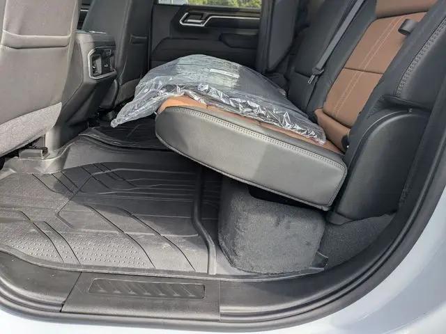 2026 Chevrolet Silverado 2500HD Crew Cab, Standard Bed, High Country, 4WD