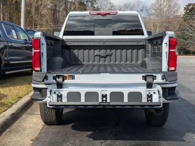 2026 Chevrolet Silverado 2500HD Crew Cab, Standard Bed, High Country, 4WD