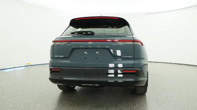 2025 Toyota Crown Signia Limited